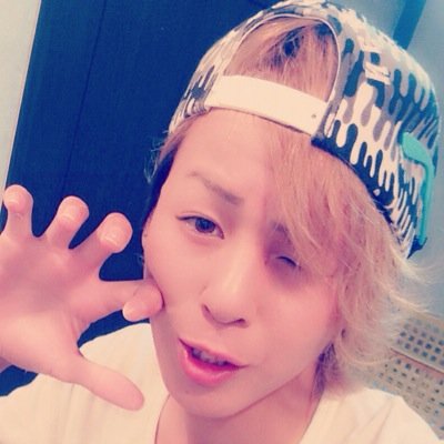 滑り台で一発ギャグして滑り倒せ