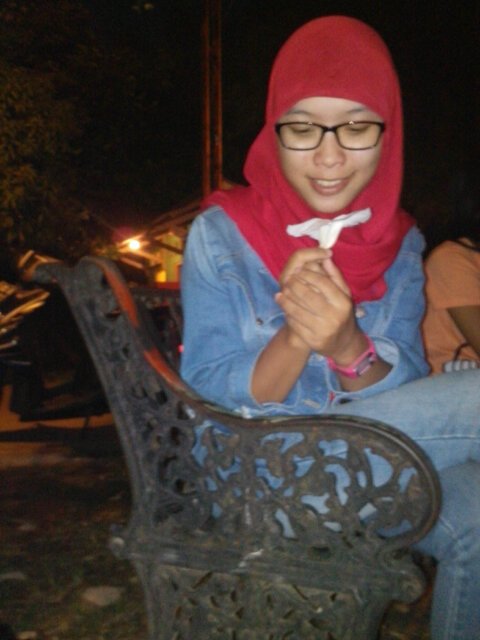 Special someone in my life is YOU.     (ʃƪ´▽`) ♥ (´▽`ʃƪ)