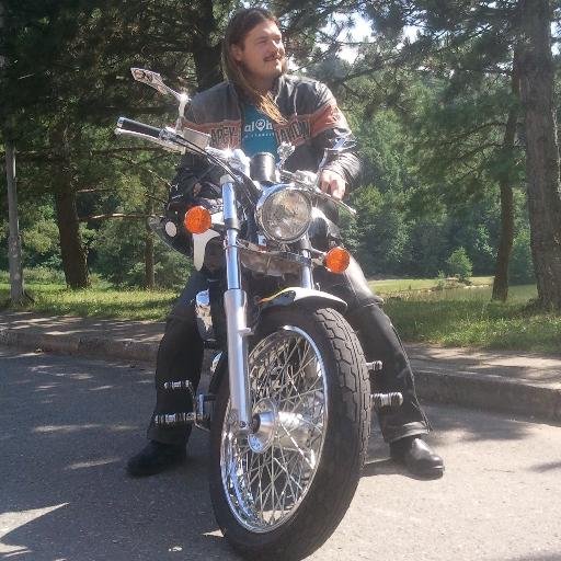 Android, Java, JavaScript programmer. Founder of http://t.co/xRa5ozWeYG and vocabulary voc4u.I did #HH trip from Europe to NZ through Balkan,India,Thai,Malay...
