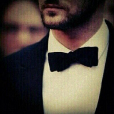 مُجرد حلم ارهقهُ الحَنين فـ ظلَ يكتبُ عن غائبٍ لن يعود.