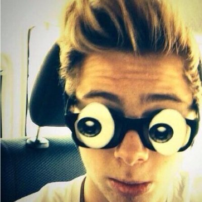 Please help me get my sunshine to notice me by retweeting. Thank you so much ❤️⛄️❤️