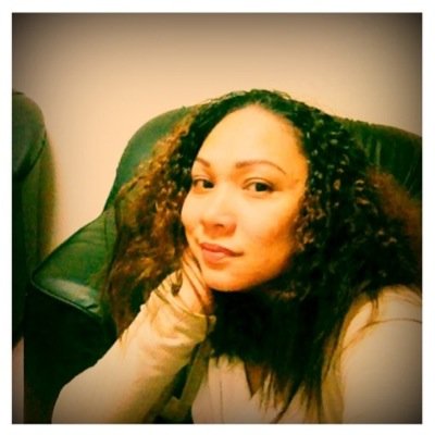 tmaks04's profile picture. Loving.