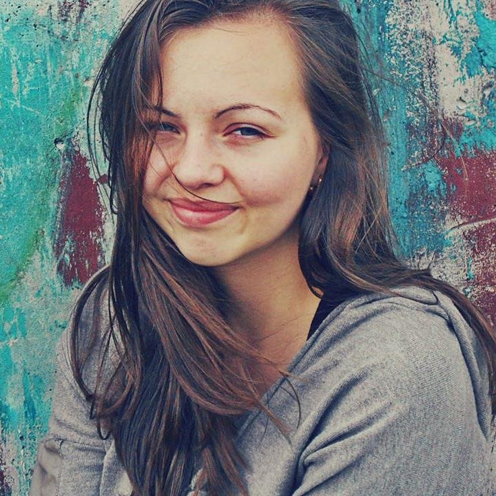 Hi! :) I'm Terézia and i'm from Slovakia. I love music :)