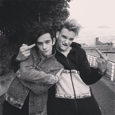 // i dont want to be your friend, i want to kiss your kneck // • Seeing the 1975 on 30.7.14