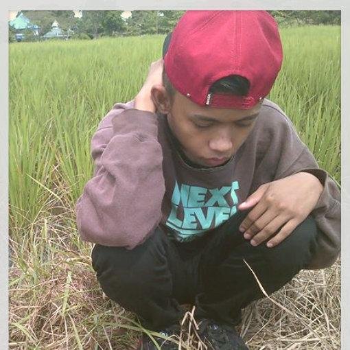 ipuy001's profile picture. muhammad wahid | bukan manusia jadian :v | #GAJEipuy | SMPN 31 BANJARMASIN |