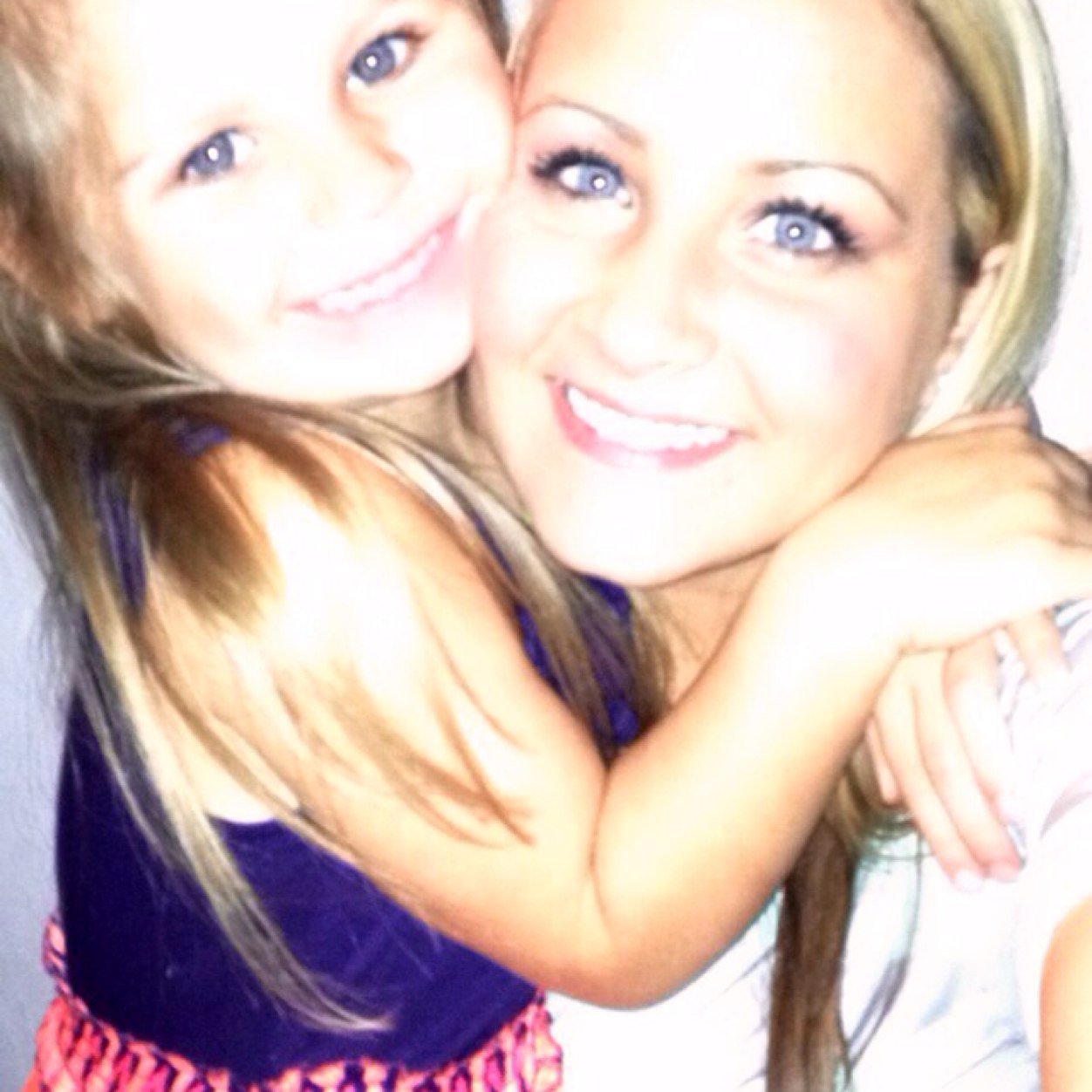 she's a fighter when she's mad & she's a lover when she's lovin. Jesϋs✞ Kilee Brooke & Destin Lynn.♡