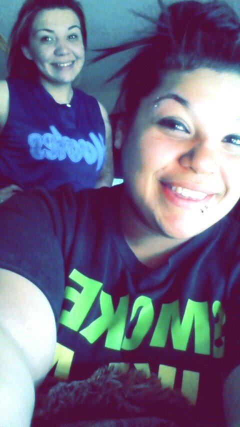 CrysssBee23's profile picture. Est . 19XX ;)) 20Yrs Younq ; GOD, Fam.ily& ' Mjane Have MY  ' Follow ME  ! Promiise I'll Follow Backk ; #BESOS. Crysss '