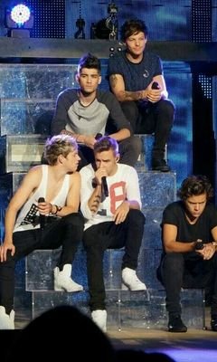 FOLLOW →→ @Rangeroverzarry