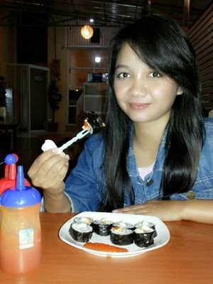 melodi_moris's profile picture. Tak selamanya kuning itu emas