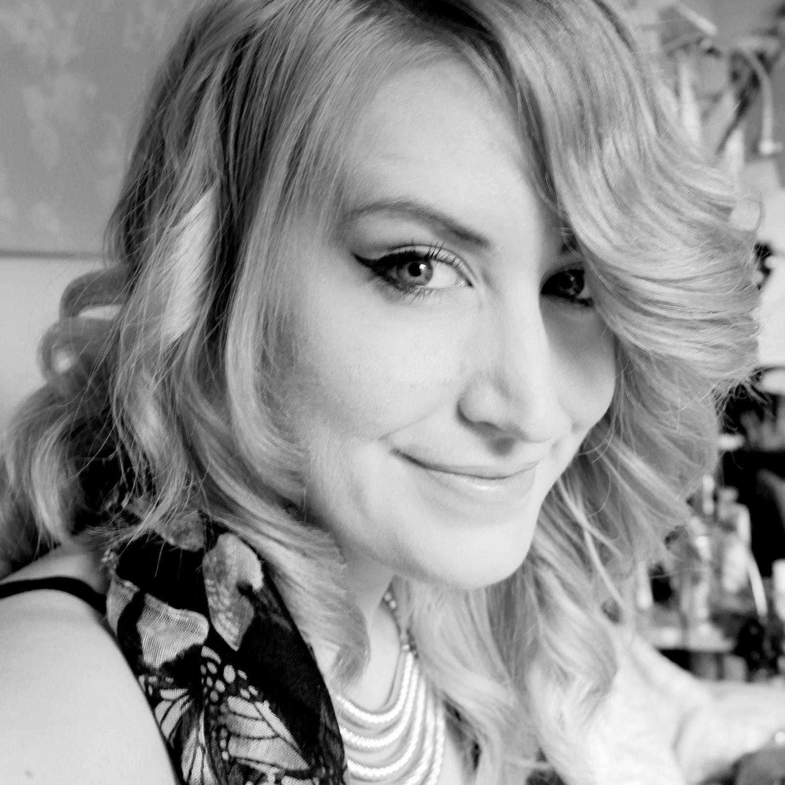 Self-taught nail arty person, blogger & newbie YouTube tutorial maker. Lover of nerdy things. #nailart https://t.co/aXFiS08e5O