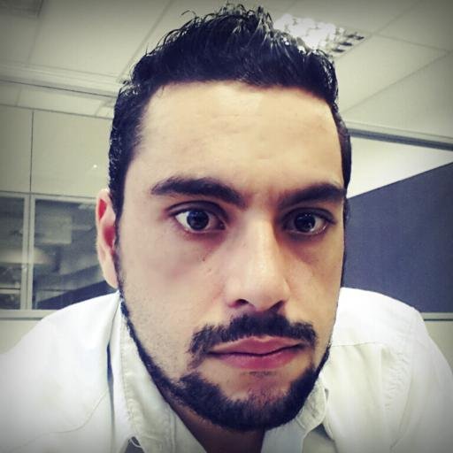 Um sábio somente é sábio quando sabe coisas sábias....