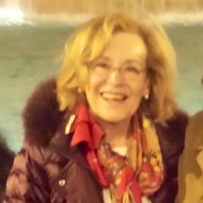 Ex-jefe de servicio de oncoRadioterapica del H.U La Paz ex Ex presidenta de SEOR y de la Comision Nacional de la especialidad Ex-especialista oncologa en el IMO