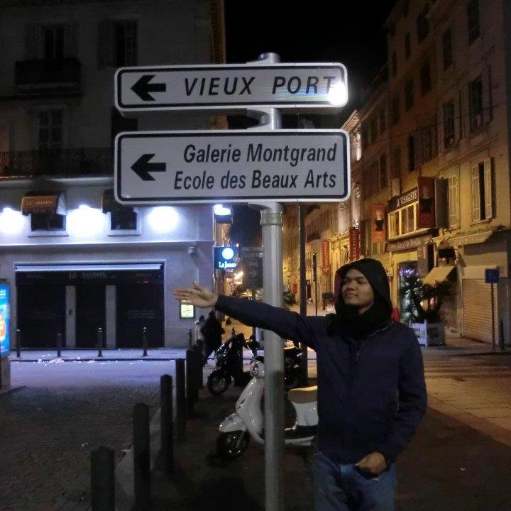 cakratama90's profile picture. 