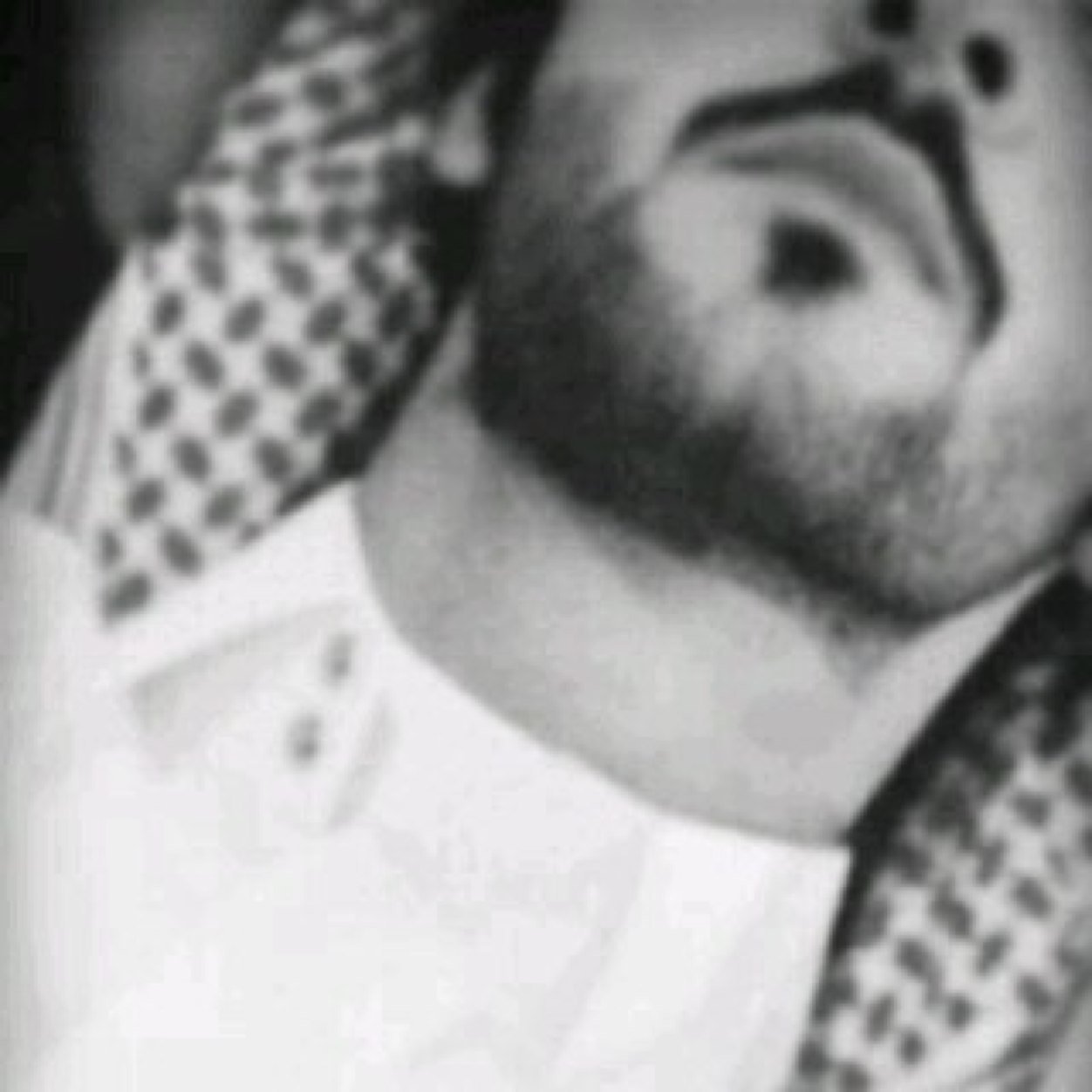 لآ أظن أن البآيو مُحفز رئيسي للفولو أعتقد أنّ التغريدة التي أتت بگ تفي بآلغرض -استگن مَ يُعجبني بآلمُفضّلہ-امير الثالث والعشرون من مايو ~مسنقل