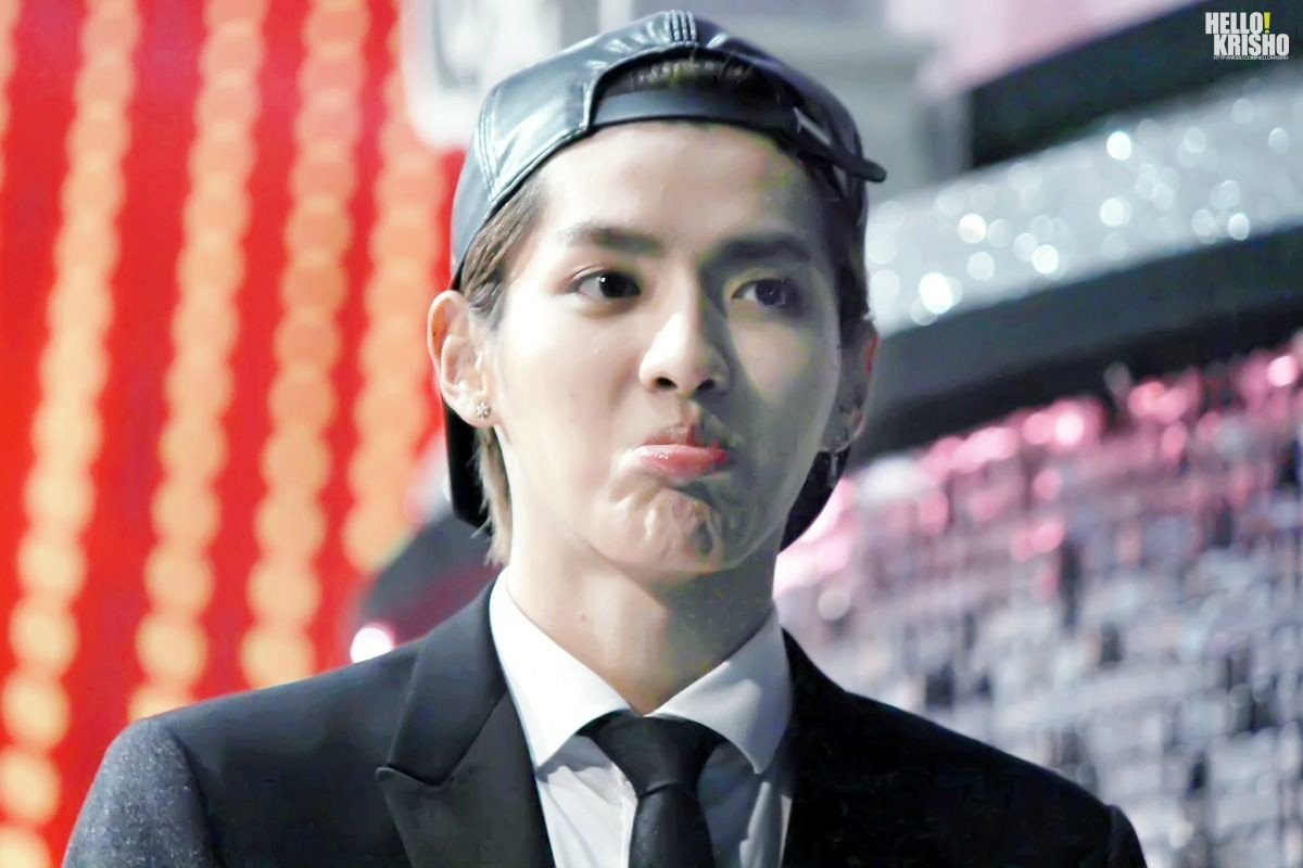 อันยอง ^^ Galaxy ไม่ต้องพูดไรมากมาย เมน เฮียคริส รักและเอ็นดู ผู้ชายเย็นชาที่ชอบเล่นตุ๊กตา it's not my  style  5555 บั่ยยยส์