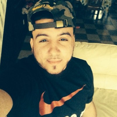 Follow Me  I Follow Back  IG: champagnerican 
Kik: HeartBreakMingo
New Twitter, got hacked at 14.2K .