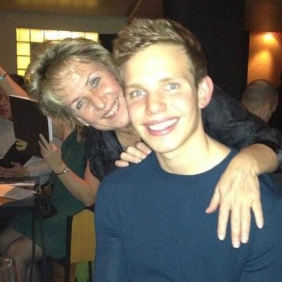 FrazzleShearer's profile picture. working in Qatar