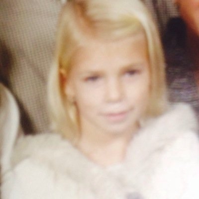 hi im maura. if you have any pictures of me that are page worthy feel free to slide in my dms:)