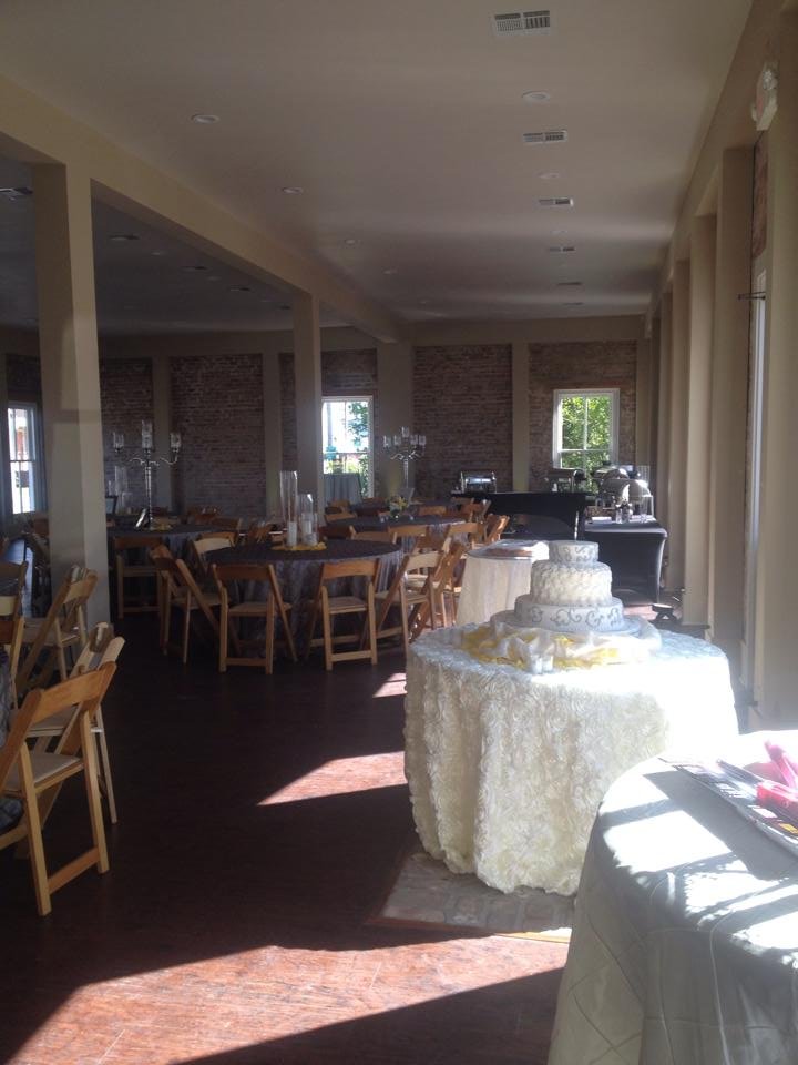 The Crossing is a New Orleans event venue, housed in an 1820's renovated structure & nestled quaintly on a corner in the historic district of Rivertown, Kenner