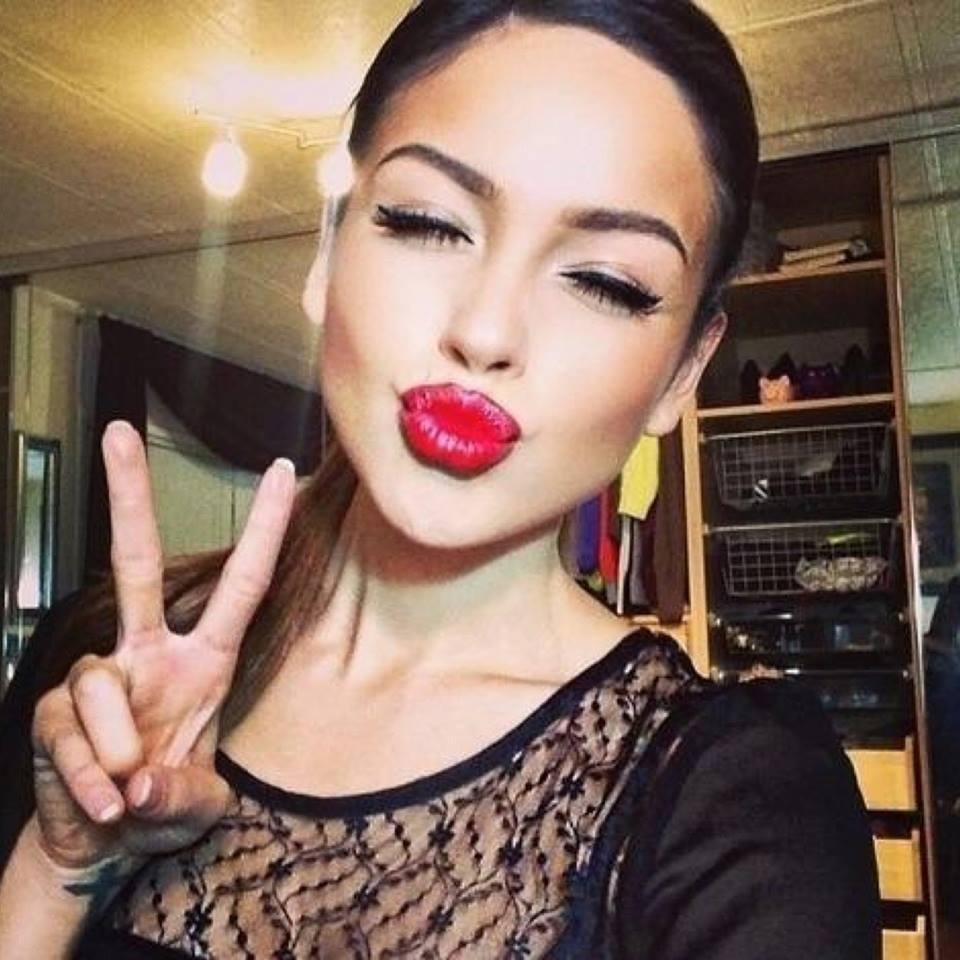 Envoyez vos meilleures tweet par message je l'ai post sur mes pages facebook : 
http://t.co/HFlJSqtjk0 http://t.co/R5NndWXTzM http://t.co/CJqkwsDYum