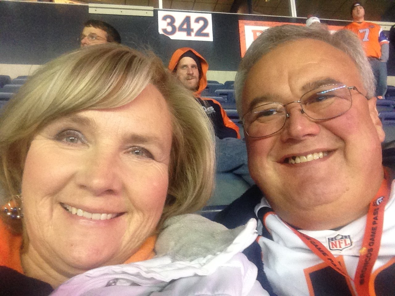 Wife to Jim and mom to five kids, lead a crazy, blessed, grace-filled life, U of A fan, serve in women's ministry, live in Littleton, CO
