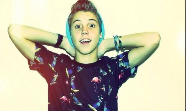 Matt|17|Hijo de Mar y Thiago|Soy del futuro|