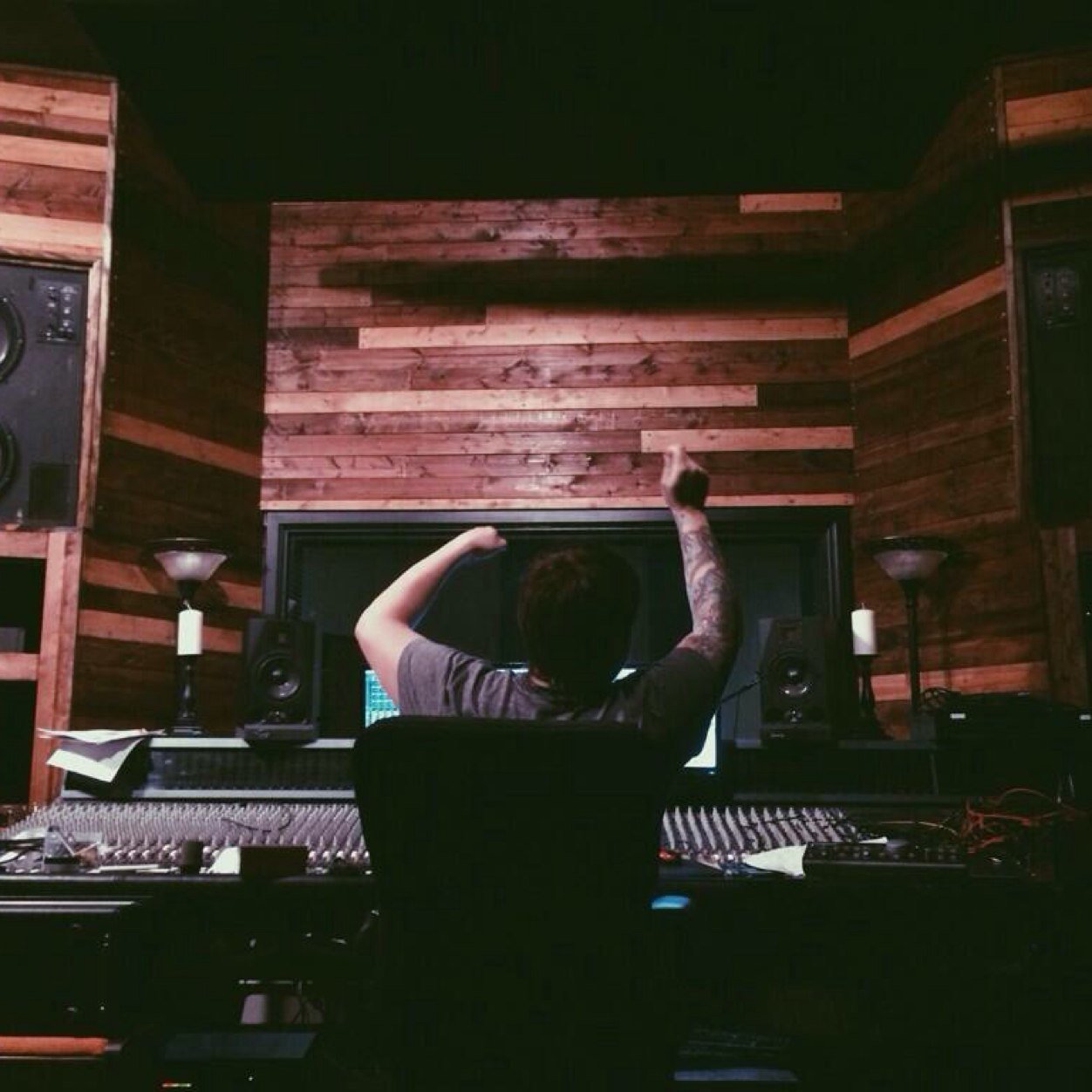 Producer-Engineer-Mixer-Inventor
https://t.co/kJqm4nNULn