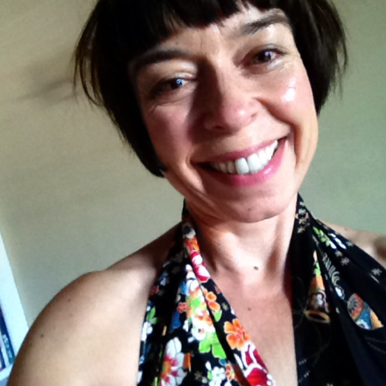 Voracious eater, keen baker and somewhat tentative cook. Food writer for The Norwich Resident and Thoughtful. Much tweeting about The Archers