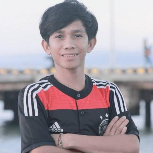 Tuhan Pasti tw Semua itu