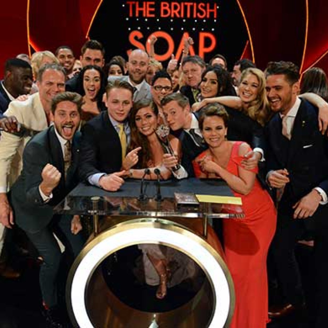 Fanpage for all the lovely hollyoaks cast @lucy_dixon @amyrdownham @dannymaconline @hollyoaks @missjenjomet @tammiew @sophieaustin1 and the rest! ly all!! :)