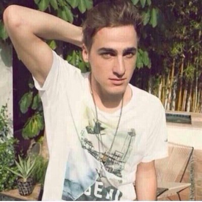 Kendall schmidt : Bi : Rp : from Big time rush and Heffron Drive : looking for love