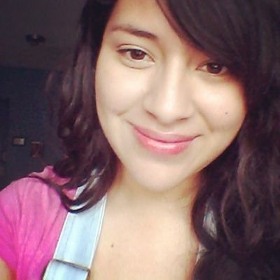Me encanta leer, escuchar musica, ver series y peliculas. Puedo ser soñadora. Cuando me sigas pide el followback que a veces no me doy cuenta:D