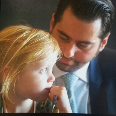 Writer without book | Chef without kitchen | Preacher without flock | Genius without Nobel Prize | Loving dad | All tweets are personal opinion | RT = endorse