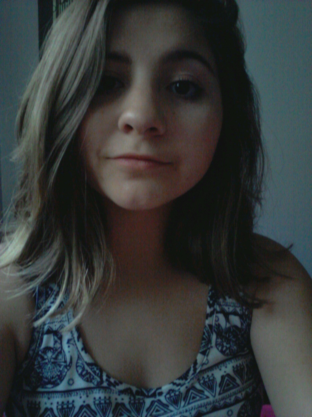 the name is mosie and i like food and bands a lot. 1d*5sos*janoskians (beau/5)*fall out boy*the vamps acc follow