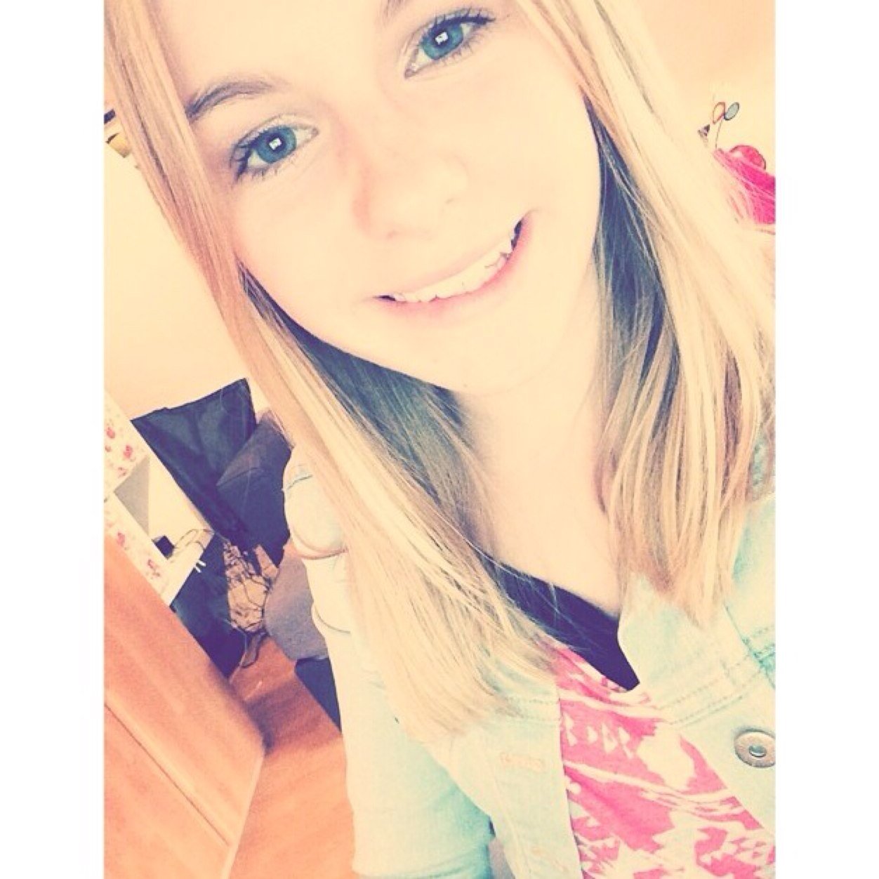Instagram: antonia_beautybird JanaBeautybird Youtube [ Abonnieren ]