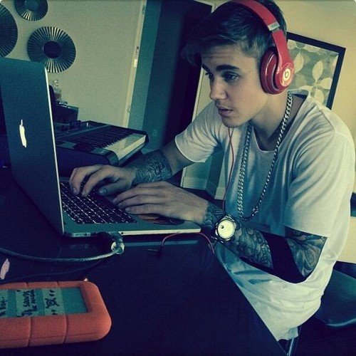 I love Justin bieber! My dream is to be his O.L.L.G Justin is my lifesaver my hero he means so much to every belieber. Please follow me @justinbieber