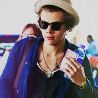 hii its @heytherehorann & this is my free follow/follow back acc so yay xx big love !