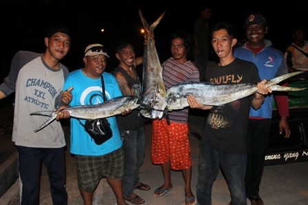 *Jual-beli alat pancing baru dan 2nd
*Custom Joran
*Jasa Perjalanan Trip (Fishing Trip)
#Fishing #Purworejo #Indonesia