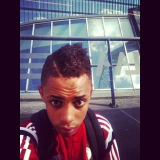 ✌