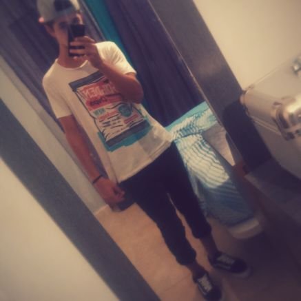 Jesulitowilou's profile picture. Level 15. Si alguien quiere entrar en tu vida, hara lo imposible por entrar en ella. 0⃣8⃣Andrea Rojas Pérez, ✋+✌️+☝️❤️