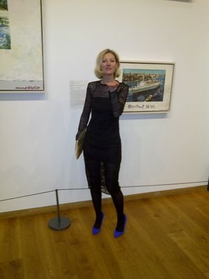 JuliePoolie77's profile picture. 