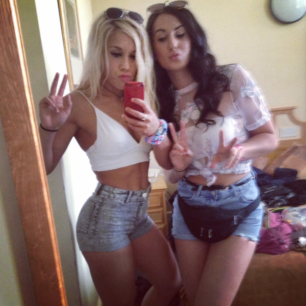 Leelo_6's profile picture. facebook - Leah Grace Collins
Instagram - leahgcollins