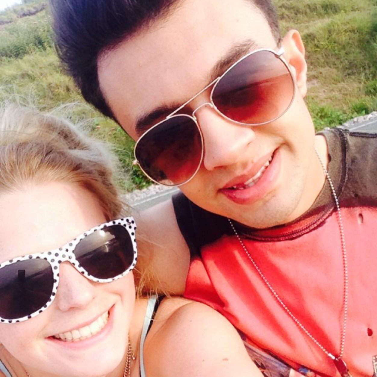 Josh, 20. Guitarist. Music, games, manga. Dreamer. I love @Lo_isPotter