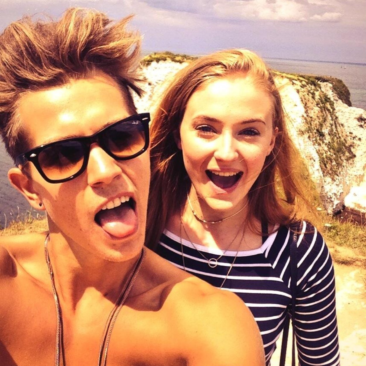 canupleasejust's profile picture. GET A ROOM OR LEARN HOW TO TEXT