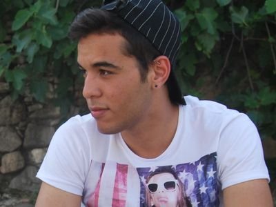 _carlosss17's profile picture. Demuestrale a todos que estás por encima de ellos.