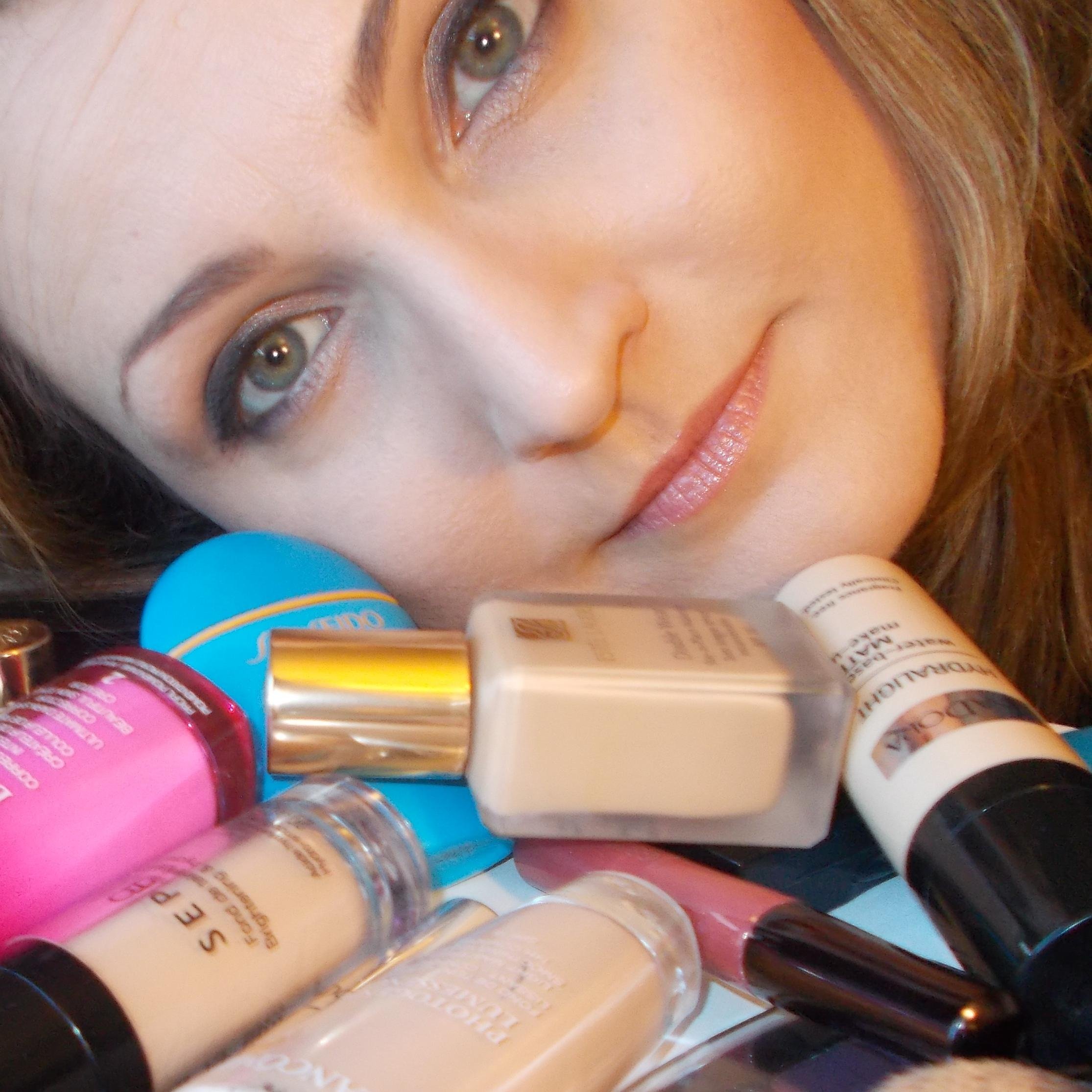 izabellalis's profile picture. Pursuit of Happiness,  Make up addict, beauty lover,