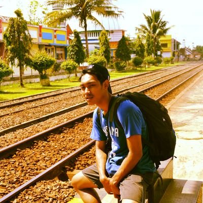 Kompas Gramedia, Universitas Indonesia 2012, IKSI FIB UI
 IG : @fakirkarya