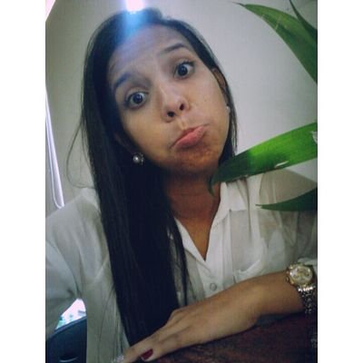 Adulta, Mente abierta, irremediablemente odiosa y anti-parabólica. Psychology student.