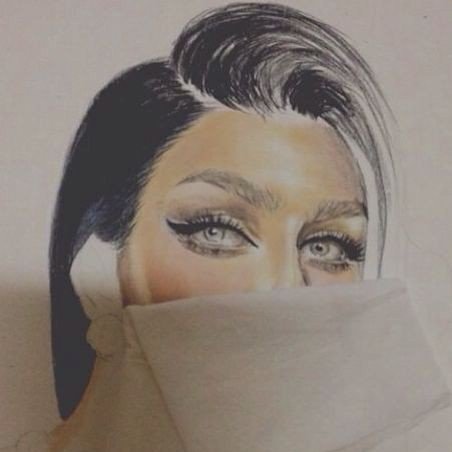 Thklaa's profile picture. شِت.