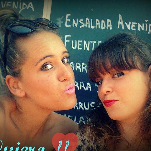18. Difícil de entender. Enamorada. Loca. Sincera. Alegre, a ratos y cabrona a más no poder. Juzga mi vida cuando la tuya sea un ejemplo a seguir.
